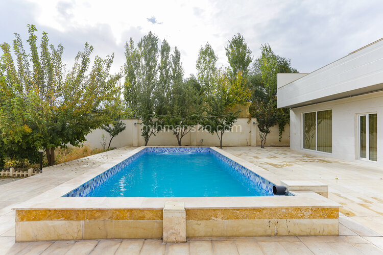 ویلا استخردار سه خواب بنیتا در چهار باغ