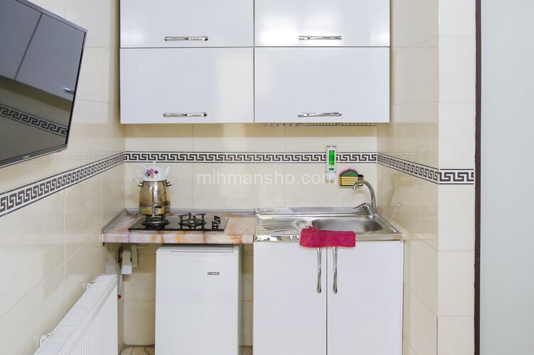 سوئیت 20 متری کلوانی 4 در میدان راه آهن ظرفیت