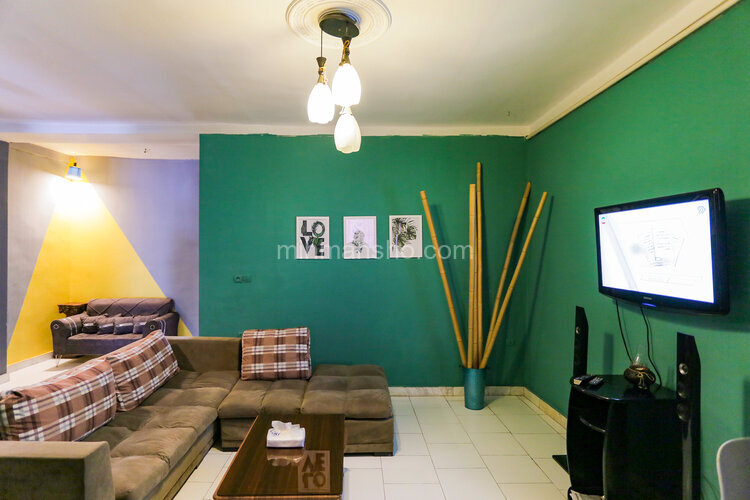 آپارتمان دوخواب مثلث 1 در ستارخان