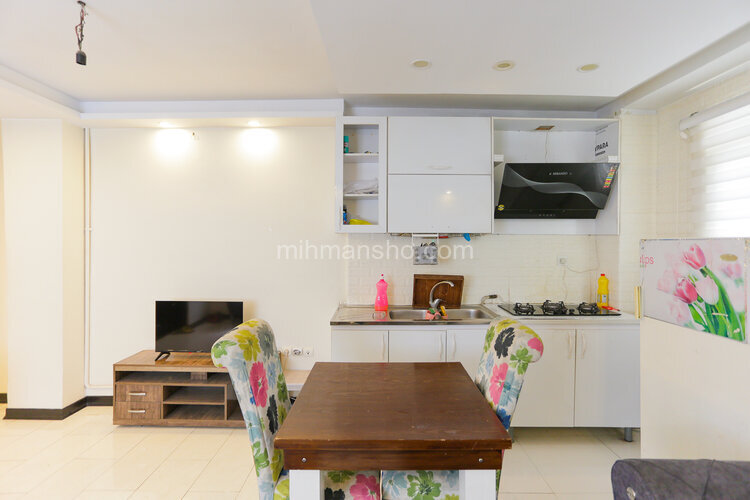 آپارتمان تکخواب طبقه همکف در نواب