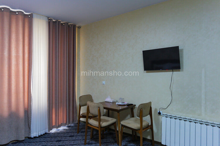 اتاق 3 نفره 2 در هاستل کریمخان