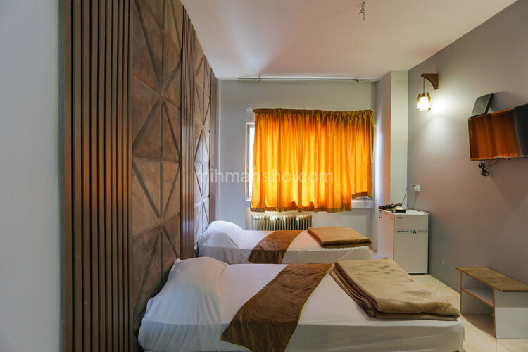 اتاق مبله دو تخت آوین  1 در هاستل انقلاب