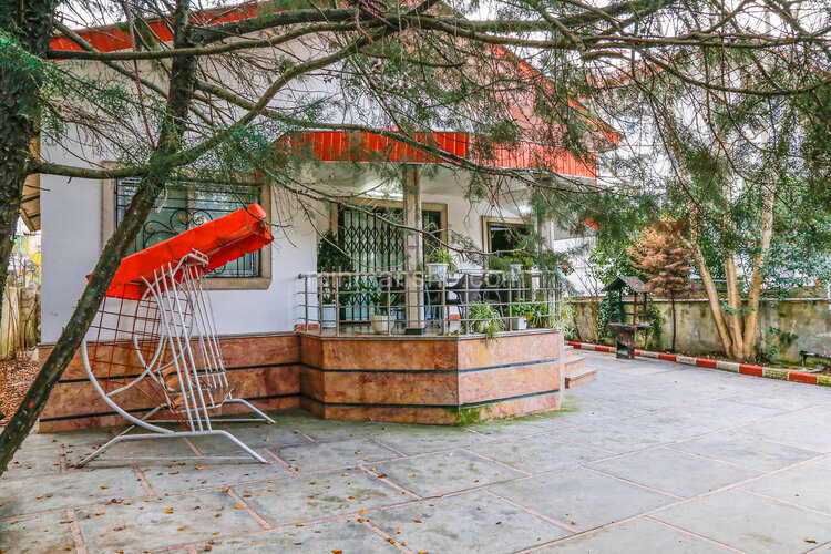 ویلا دربست دو خواب در رامسر | حیاط و تاب