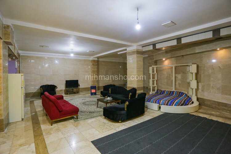 سوئیت 80 متری زیرهمکف در باغ فیض