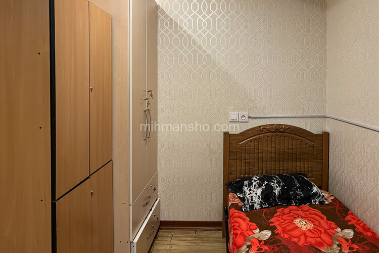 اتاق تک نفره ویژه بانوان در هاستل زعفرانیه