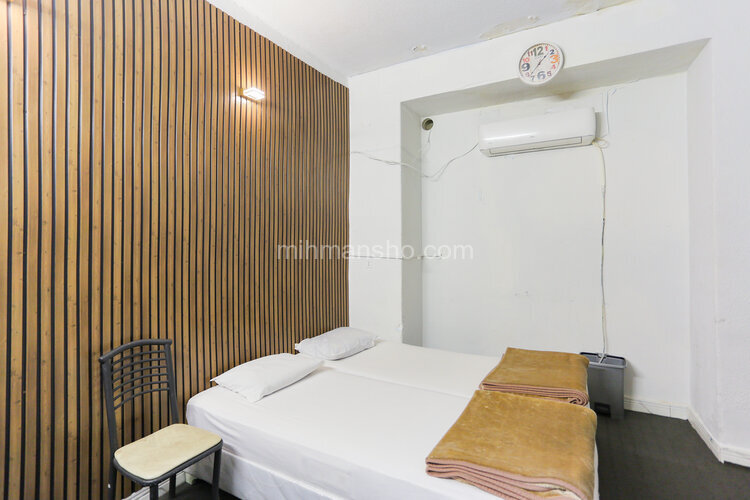 سوئیت 102 در مهمانپذیر بلوار کشاورز