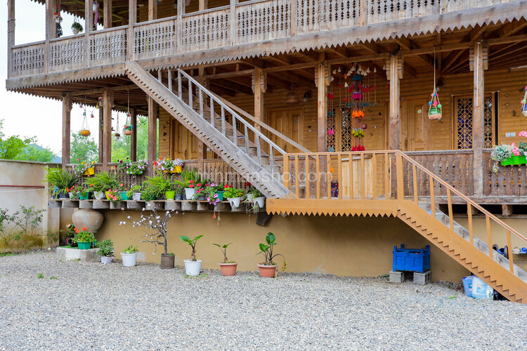 اتاق (1) در طبقه اول اقامتگاه بومگردی فومن