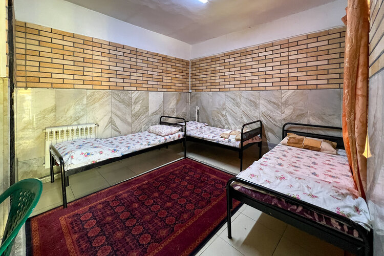 اتاق 3 تخته با سرویس و حمام جدا در بازار بزرگ تهران