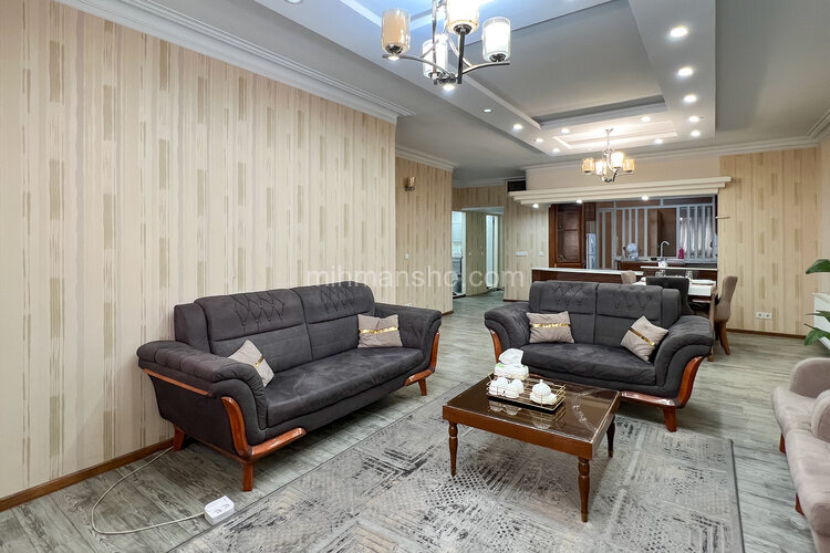 آپارتمان طبقه همکف در سعادت آباد 38