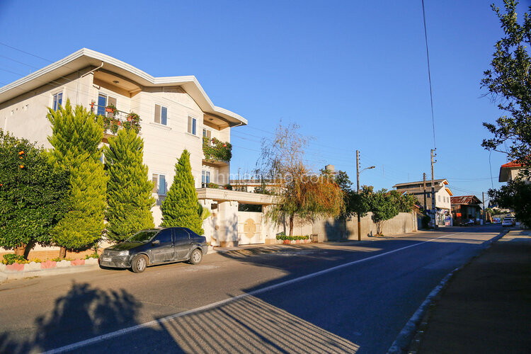 واحد در ویلاباغ گل شمعدونی 2 | نمای ویلا