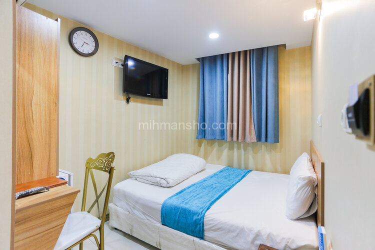 واحد دونفره با سرویس بهداشتی ایرانی در هتل در خیابان پانزده خرداد