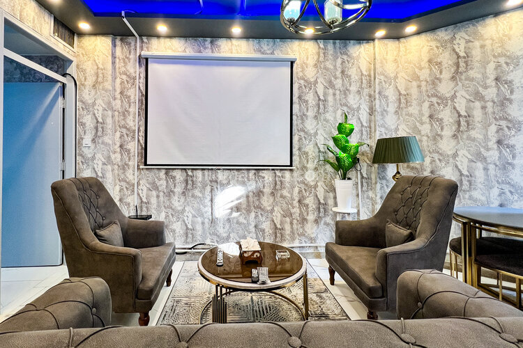 آپارتمان مبله تکخواب 4 در خیابان پیروزی