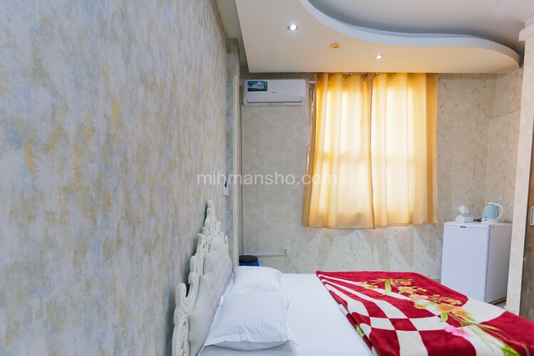 سوئیت 20 متری در انقلاب