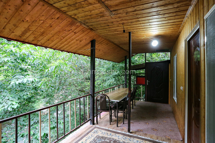 واحد چوبی جنگلی لب رودخونه درماسال