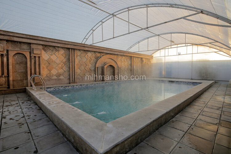 ویلا خانه باغ استخردار روباز شبنم در روستا ایقربلاغ